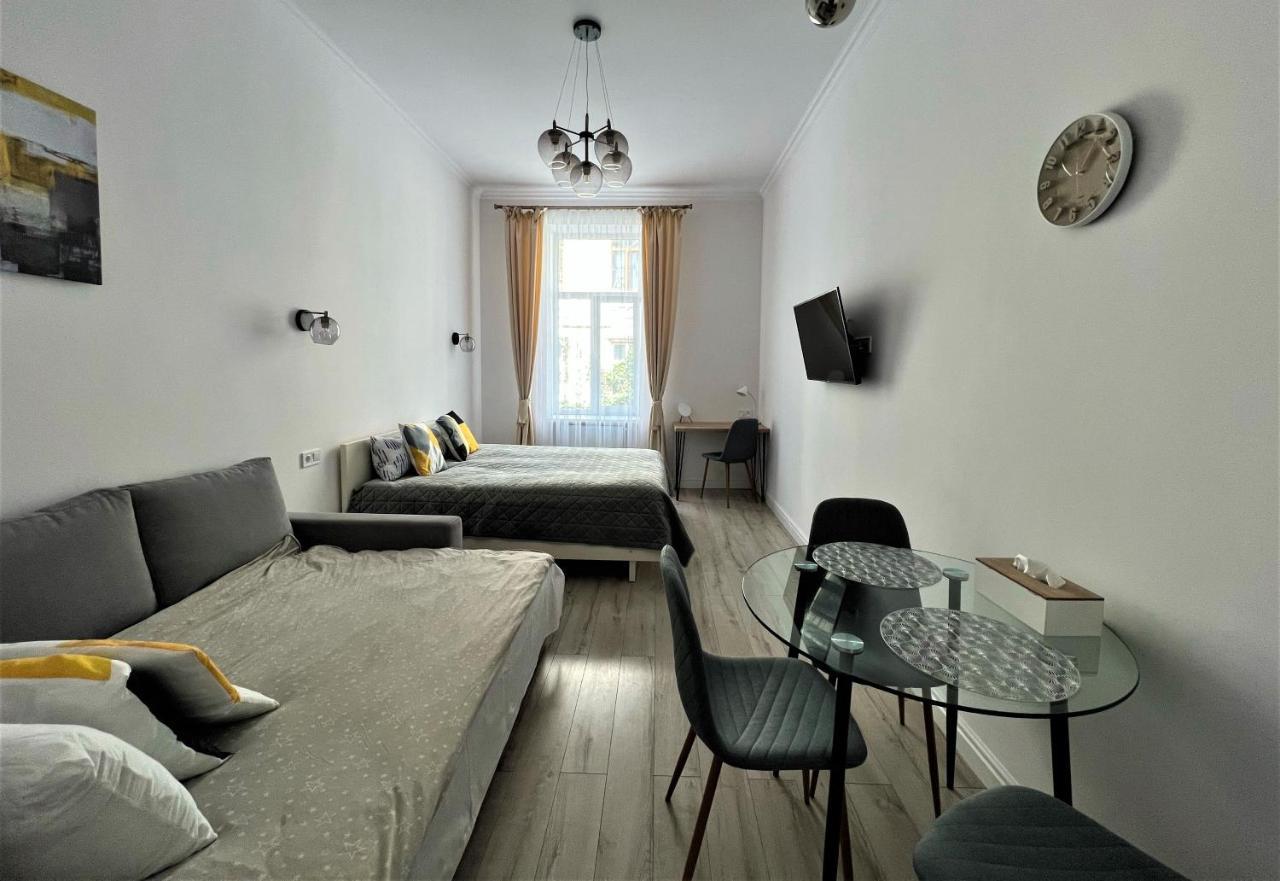 Iris Apartment On Popovich Liov Exterior foto
